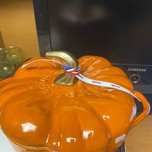 Staub 3.5 qt pumpkin cocette